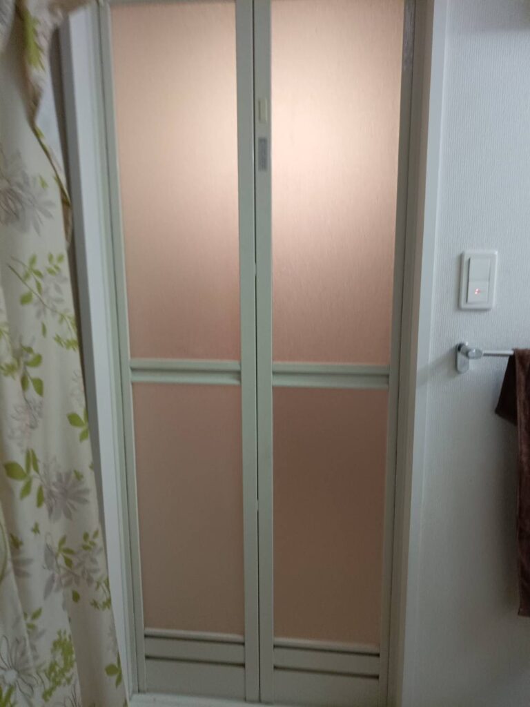 浴室折れ戸アクリル修理