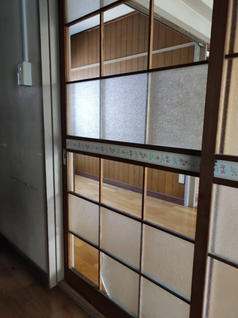 障子の梨地ガラス修理 施工前