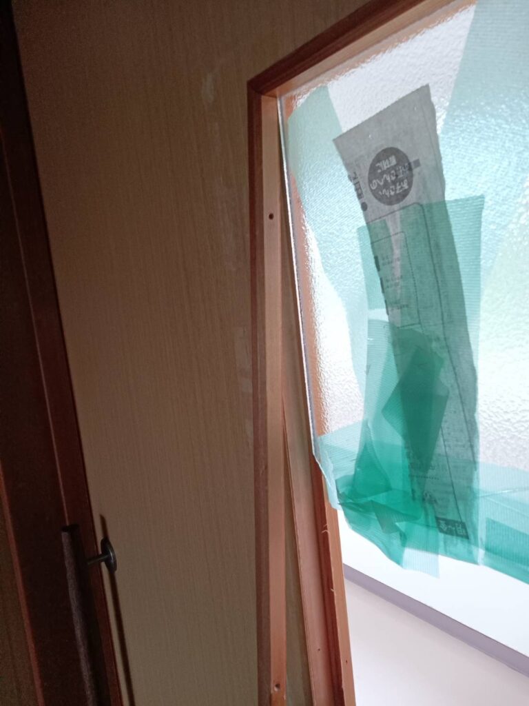 下関市小月｜額縁のビスを外して取り外し