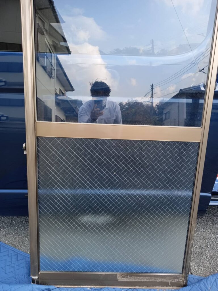 下関市安岡町の網入りガラス交換 施工後