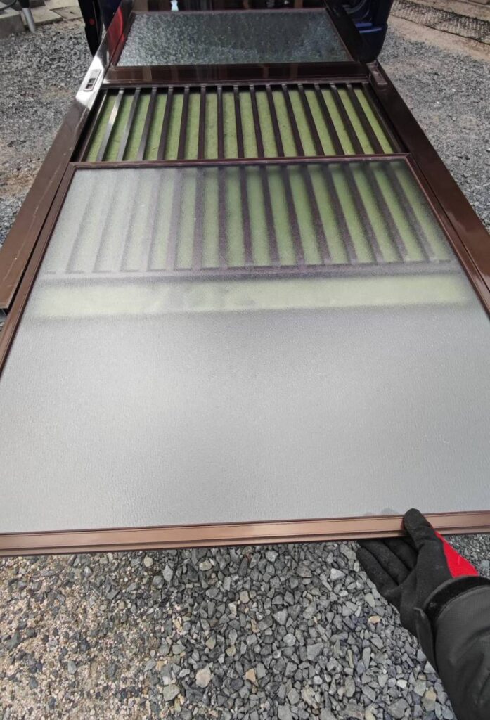 下関市長府での玄関引き戸ガラス修理後