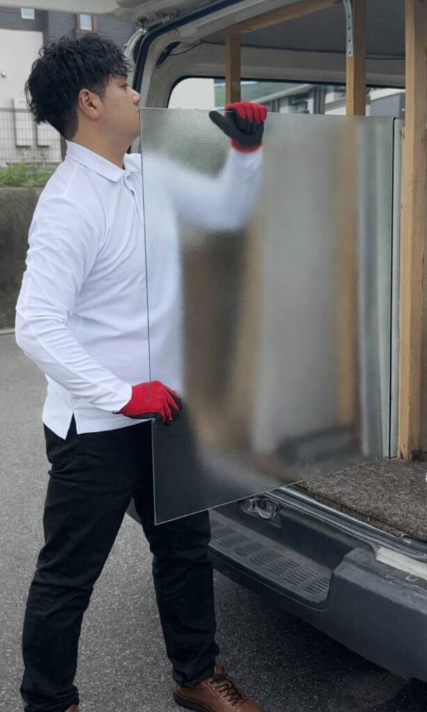 時々屋ガラス店 作業風景