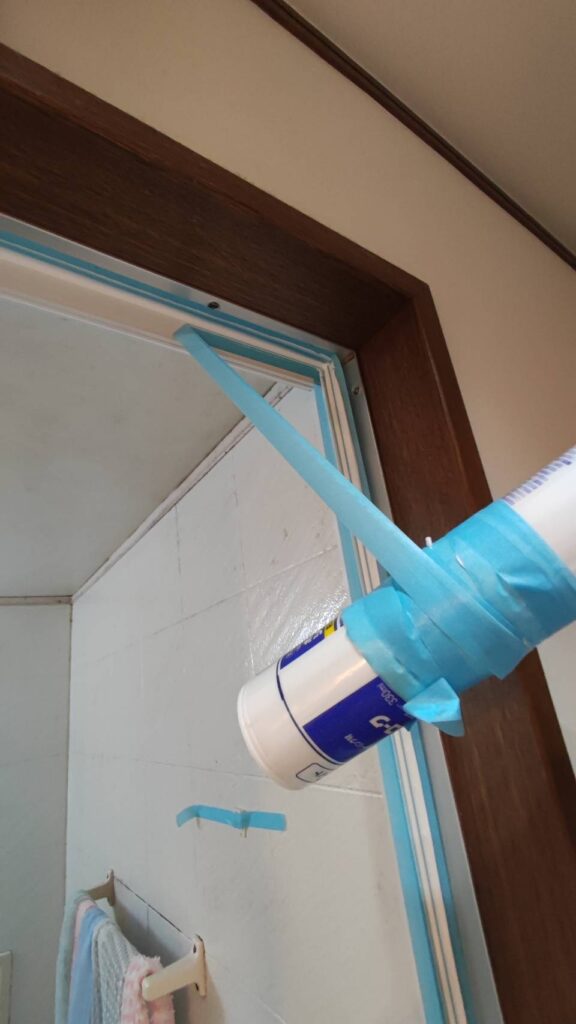 浴室ドア交換後の防水コーキング仕上げ