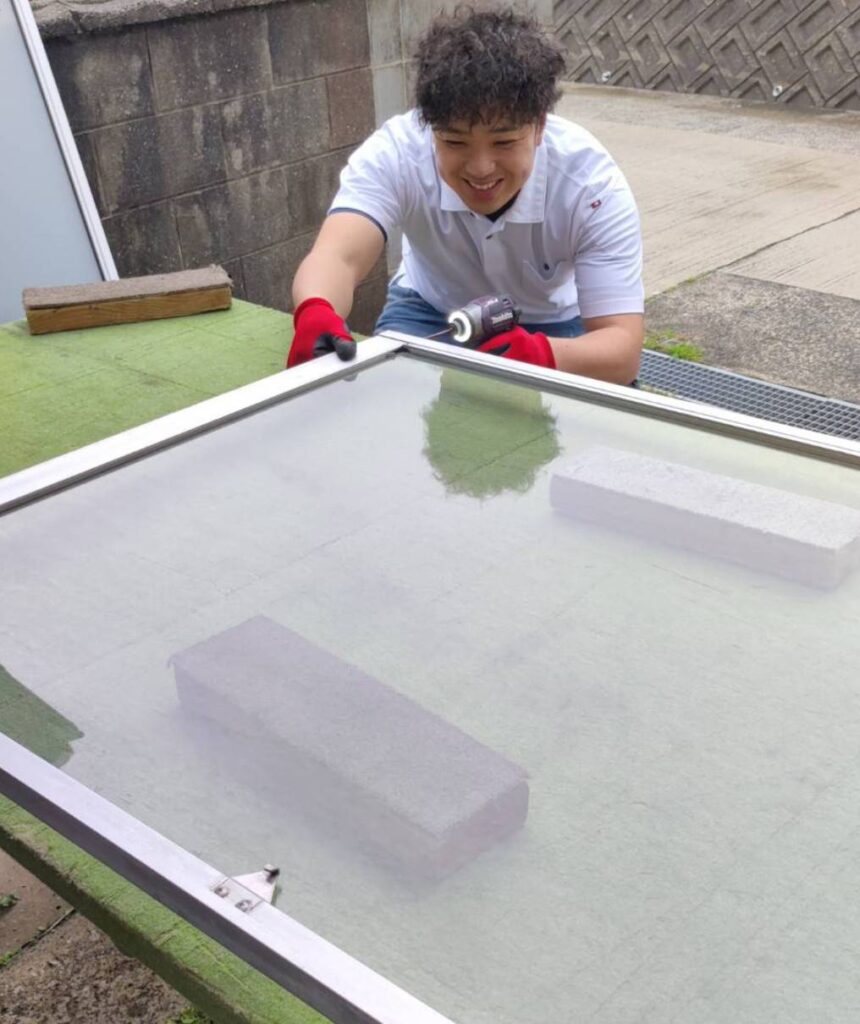 時々屋ガラス店 作業風景